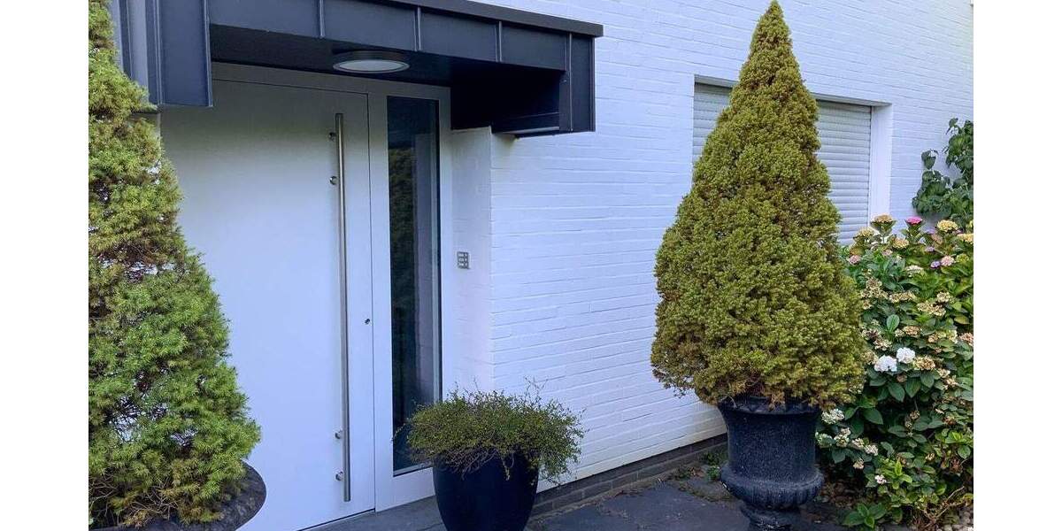 Luxuriöses Einfamilienhaus mit außergewöhnlichem Raumkonzept in Bestlage von Neuss-Selikum 9 zimmer