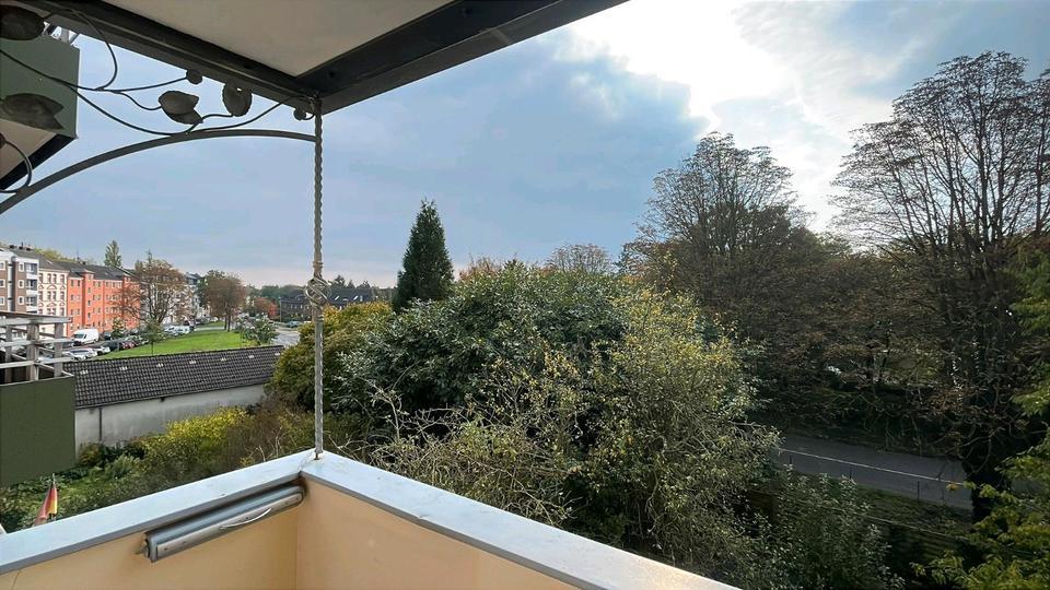 Schöne 2 Zimmer Wohnung in Düsseldorf Rath zu vermieten zimmer