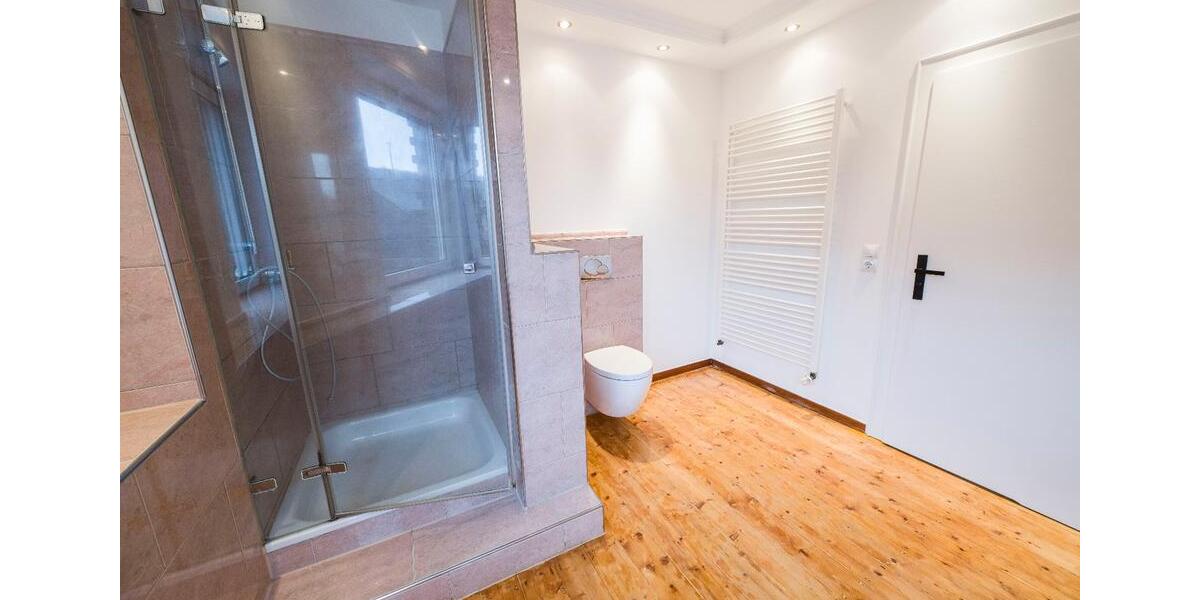 Großzügige 2-Zimmer-Maisonette (77 m²) mit Dachterrasse frisch zimmer