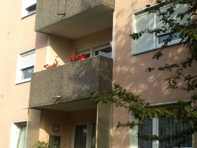 **Top-Preis**Gepflegte, bezugsfreie Single-Wohnung mit Balkon inkl. Heizung in Quadrath-Ichendorf** 2 zimmer