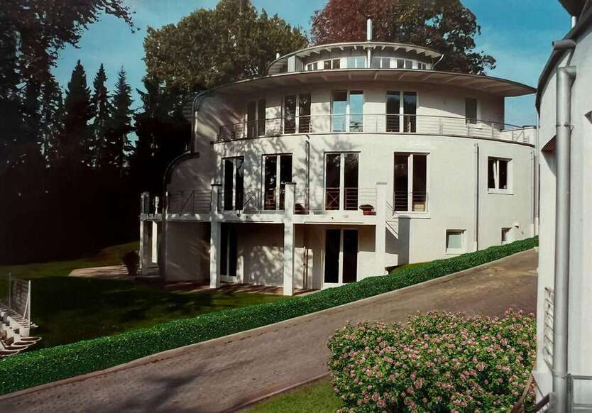 Haus zum Kaufen in Bergisch Gladbach - Bensberg 998.000 € 198 m²