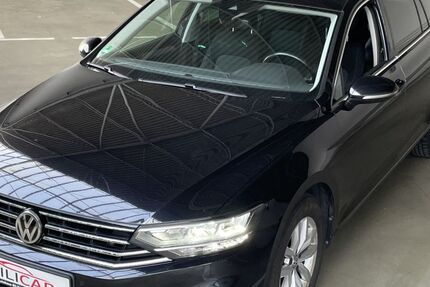 VW Passat 94.500 km 19.350 € Düsseldorf 40233