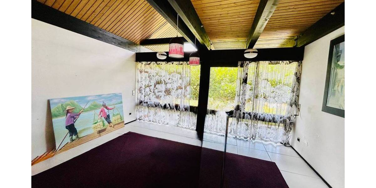 Charmantes Einfamilienhaus (HUF HAUS) mit Doppelgarage, Außenpool und Keller in ruhiger Wohnlage! 7 zimmer