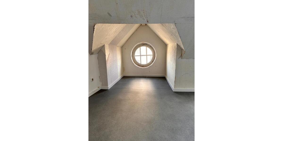 Dachgeschoßwohnung Solingen Central - 3 Zimmer, 78 m&sup2;, 770&euro; | Angebot:25414904