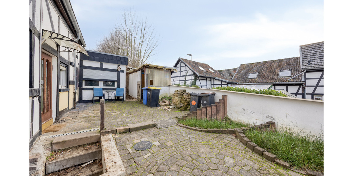 Mit 3D: Historisches Fachwerkhaus nahe der Horremer Innenstadt in ruhiger Lage mit Einliegerwohnung 6 zimmer