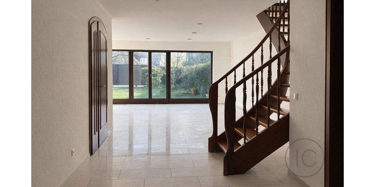 Mehrfamilienhaus, Wohnhaus Hilden Kalstert - 7 Zimmer, 288 m&sup2;, 560.000&euro; | Angebot:25568012