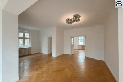 Haus Köln Rodenkirchen - 6 Zimmer, 263 m&sup2;, 4.904&euro; | Angebot:25601505