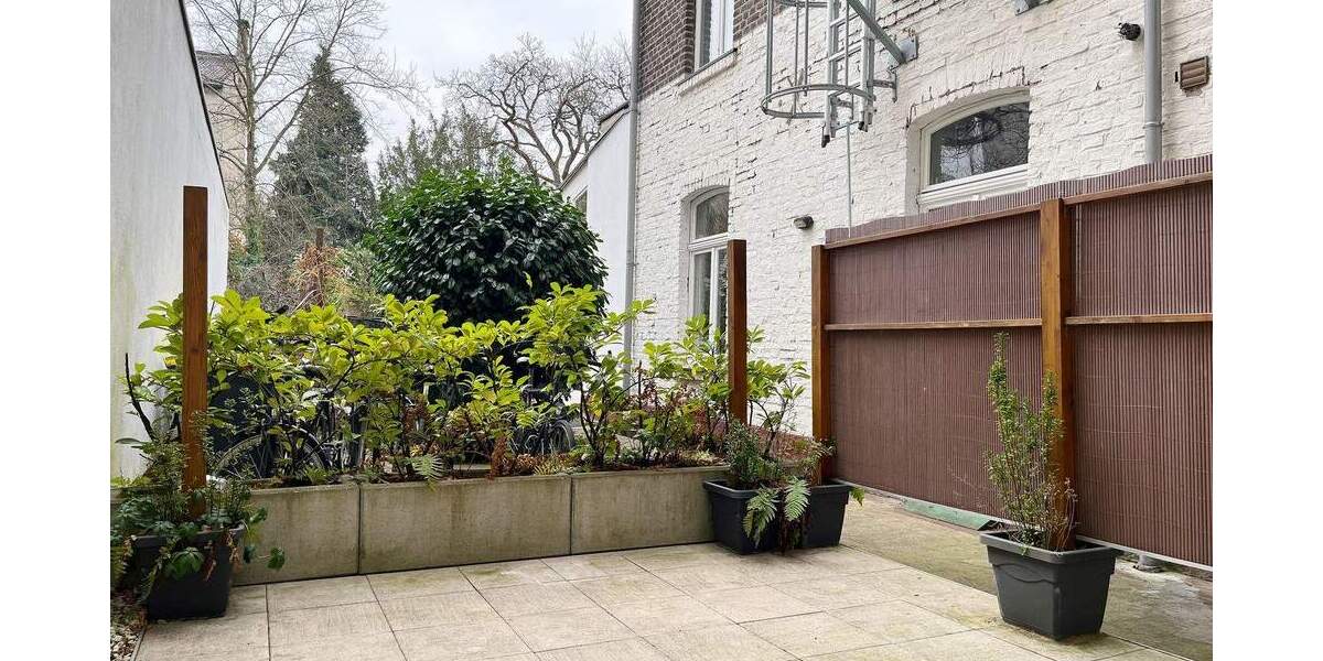 Top modernisiert! Charmantes, denkmalgeschütztes Mehrfamilienhaus mit modernem Wohnkomfort! 1 zimmer