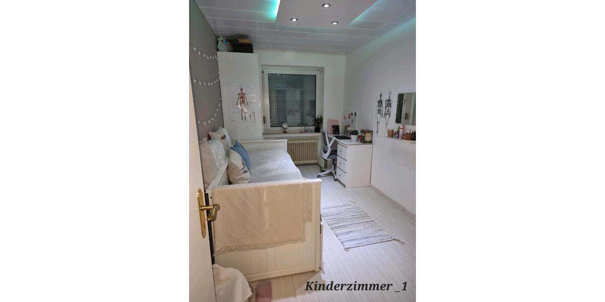 Etagenwohnung Remscheid Reinshagen - 4 Zimmer, 84 m&sup2;, 180.000&euro; | Angebot:24980634