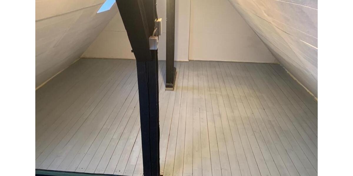 Dachgeschoßwohnung Düsseldorf Stadtbezirk 9 - 3.5 Zimmer, 91 m&sup2;, 435.000&euro; | Angebot:26889931