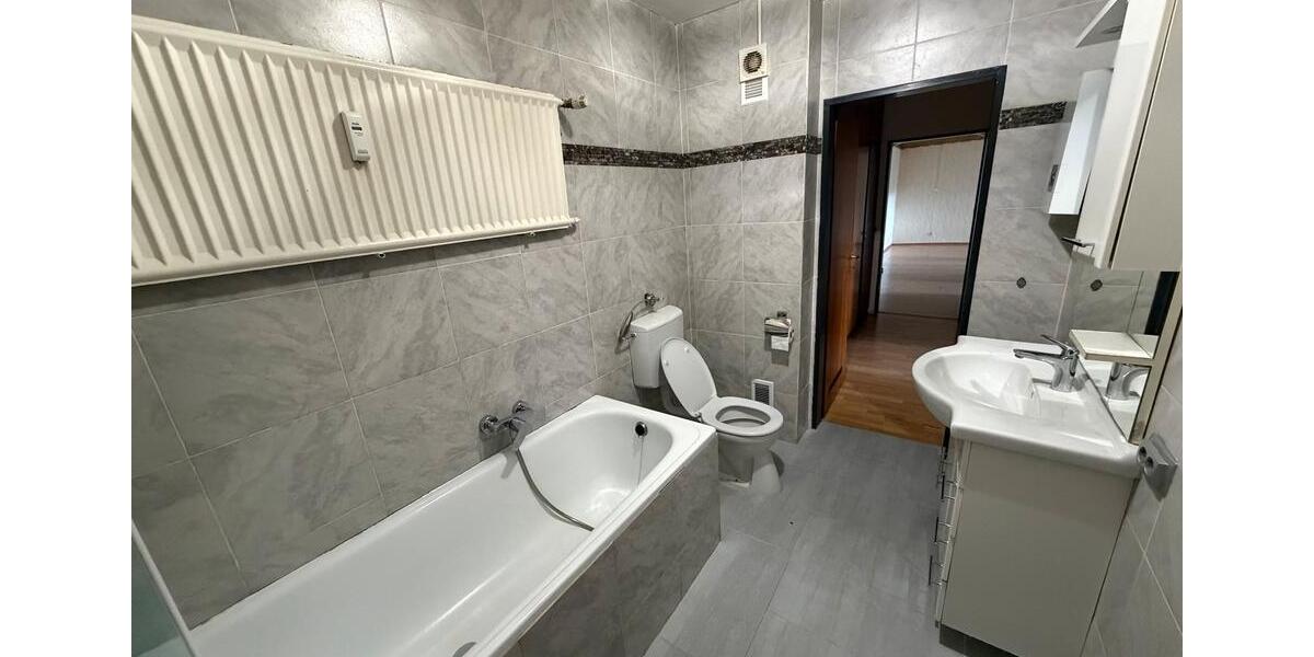 Etagenwohnung Bergheim Ahe - 3 Zimmer, 85 m&sup2;, 1.250&euro; | Angebot:26447961