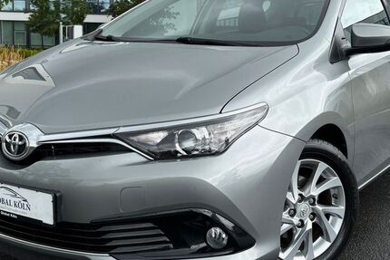 Toyota Auris 115.000 km 9.499 &euro; Köln (Ostheim) 51107