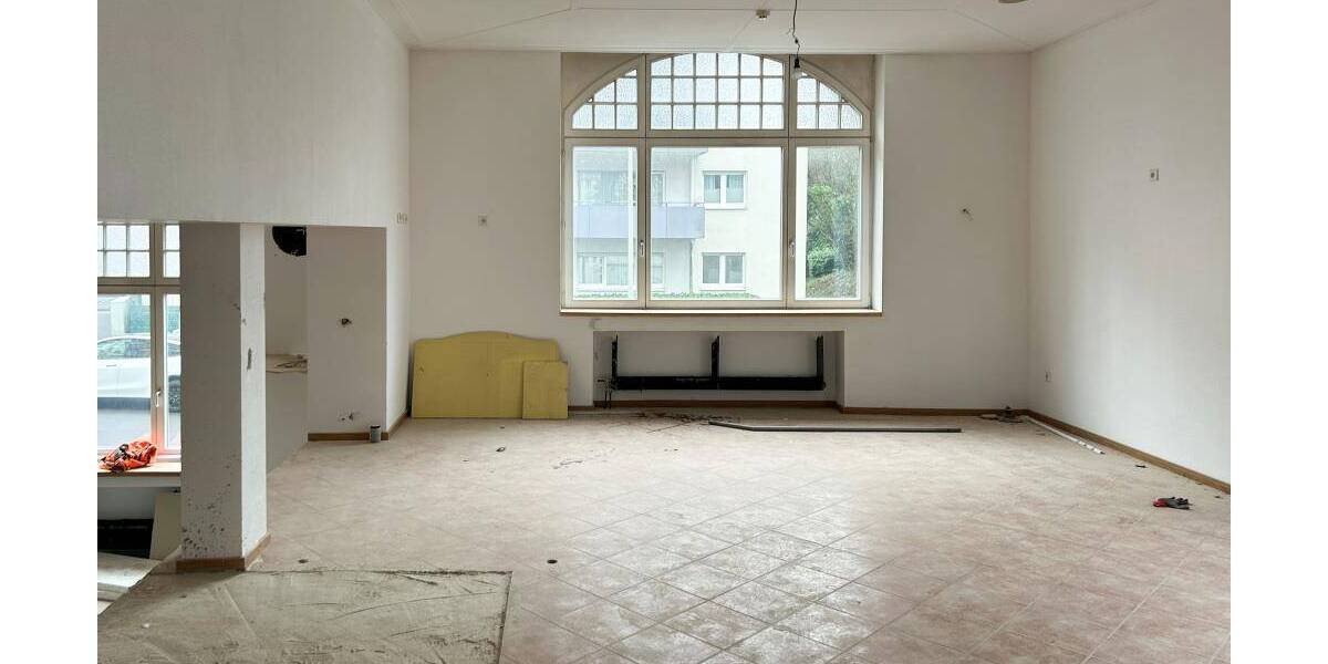 Sanierte Gastronomie und Gewerbefläche im Herzen von Solingen-Wald zimmer