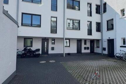Haus Düsseldorf Flingern Süd - 6 Zimmer, 150 m&sup2;, 2.950&euro; | Angebot:26877574