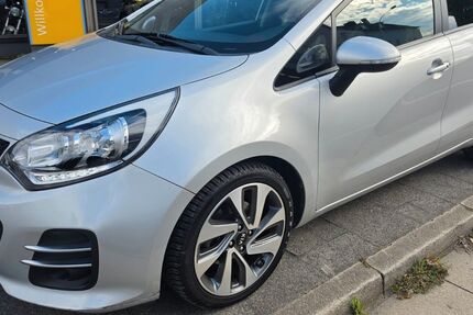 Kia Rio 36.523 km 9.950 &euro; Brühl 50321