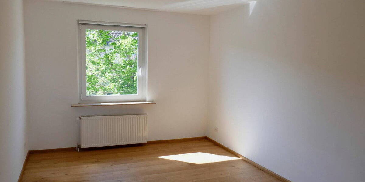 Etagenwohnung Düsseldorf Bilk - 3 Zimmer, 77 m&sup2;, 349.000&euro; | Angebot:26402212