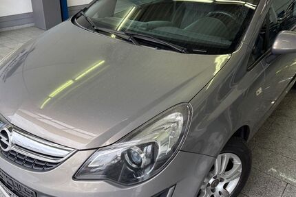 Opel Corsa 90.888 km 8.699 &euro; Köln 50829
