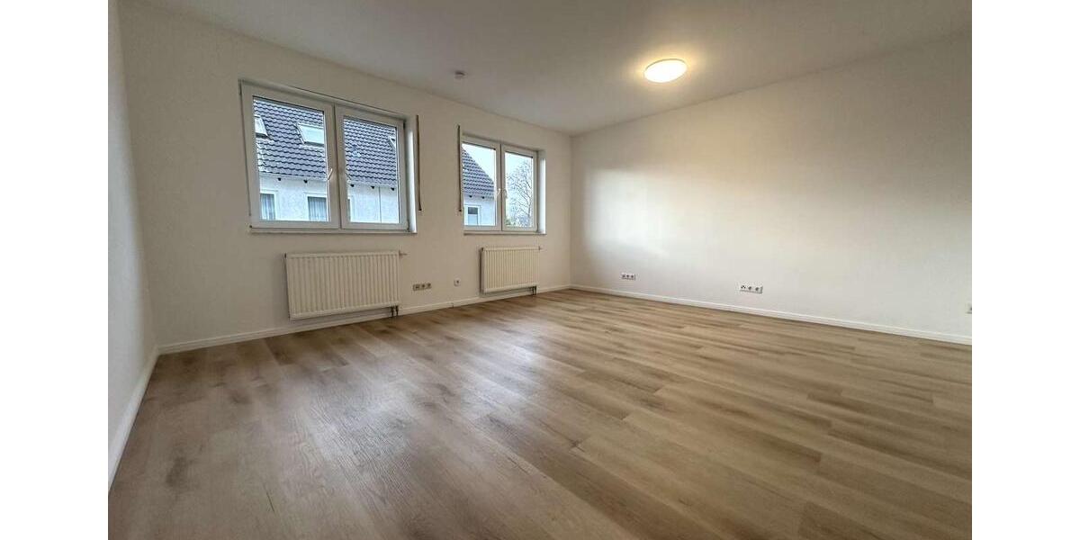 Charmante Doppelhaushälfte mit Wintergarten, Garten und vielseitigen Nutzungsmöglichkeiten 5 zimmer