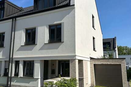 Haus zum Kaufen in Düsseldorf 1.999.999 € 174 m² 8 zimmer