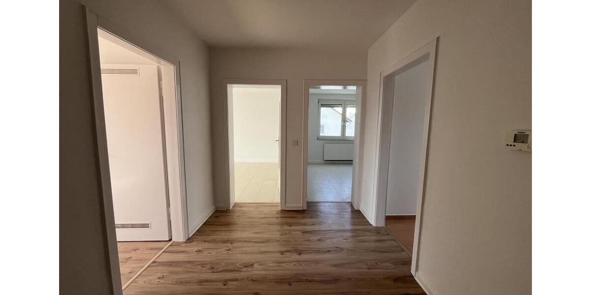 Etagenwohnung Solingen Mitte - 3 Zimmer, 76 m&sup2;, 639&euro; | Angebot:25908587
