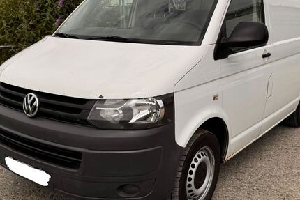 VW T5 Transporter 335.000 km 5.900 &euro; Düsseldorf 40549