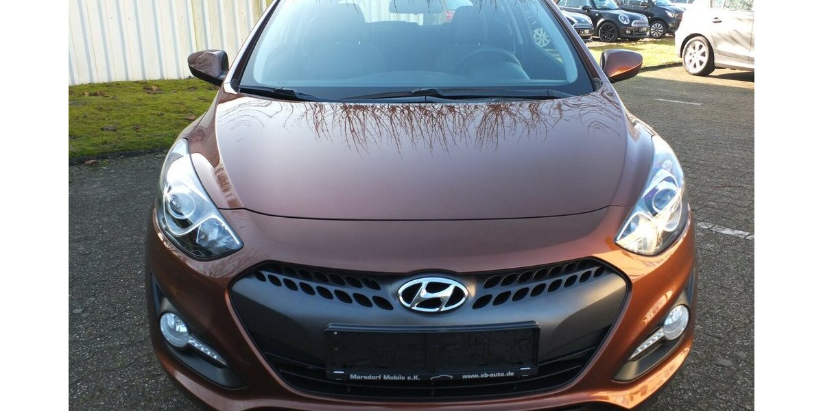 Hyundai i30 KLIMAAUTOMATIK SPORT LMF/BREITREIFEN 117.877 km 7.500 &euro; Köln 50858