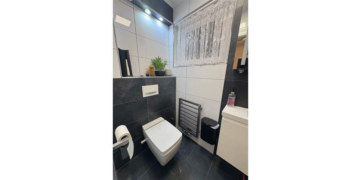 Reihenmittelhaus Remscheid Lennep - 6 Zimmer, 113 m&sup2;, 415.000&euro; | Angebot:25692782