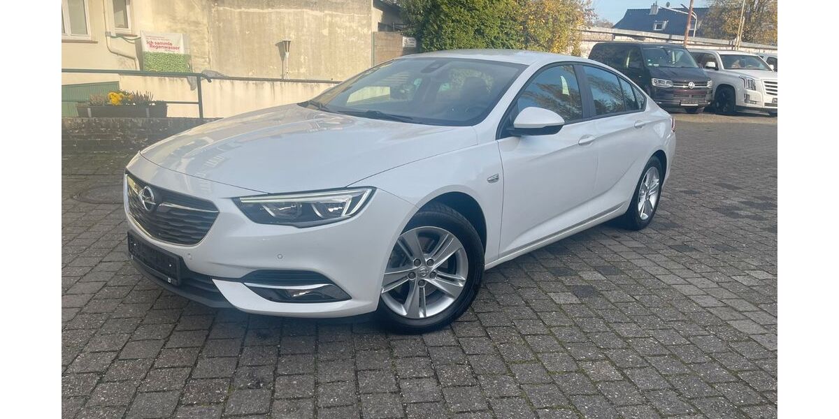 Opel Insignia 196.558 km 10.990 &euro; Düsseldorf 40597