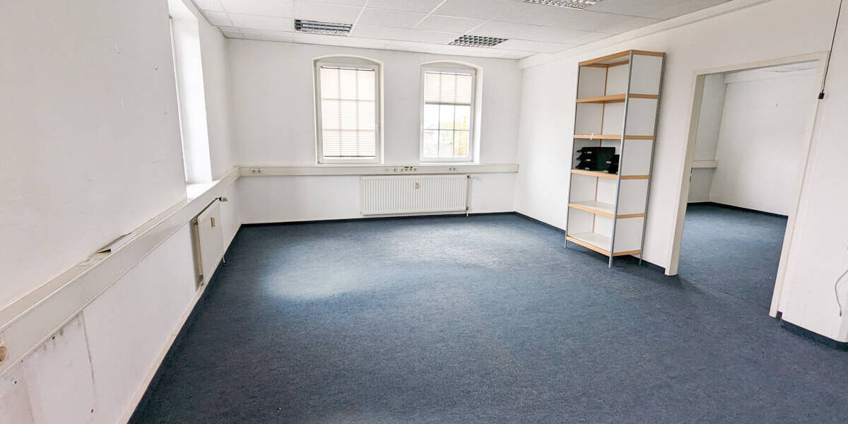 Grevenbroich: Arbeiten in historischen Mauern zimmer