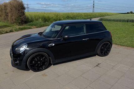 Mini ONE 96.300 km 7.900 &euro; Rommerskirchen 41569