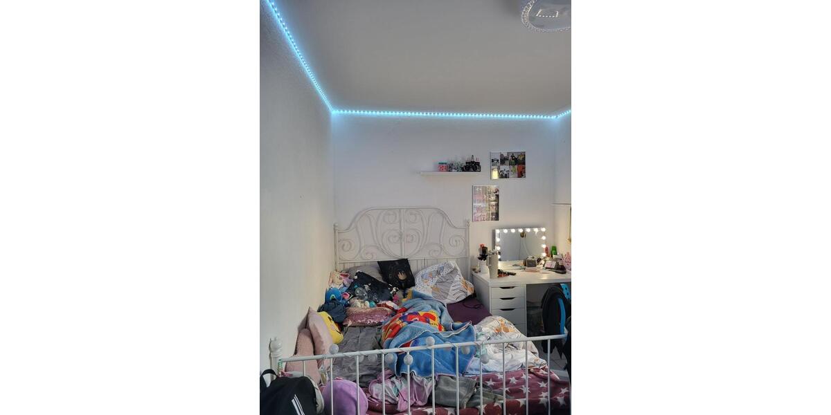 Schöne Etagenwohnung 94 qm mit Garagenstellplatz 4 zimmer