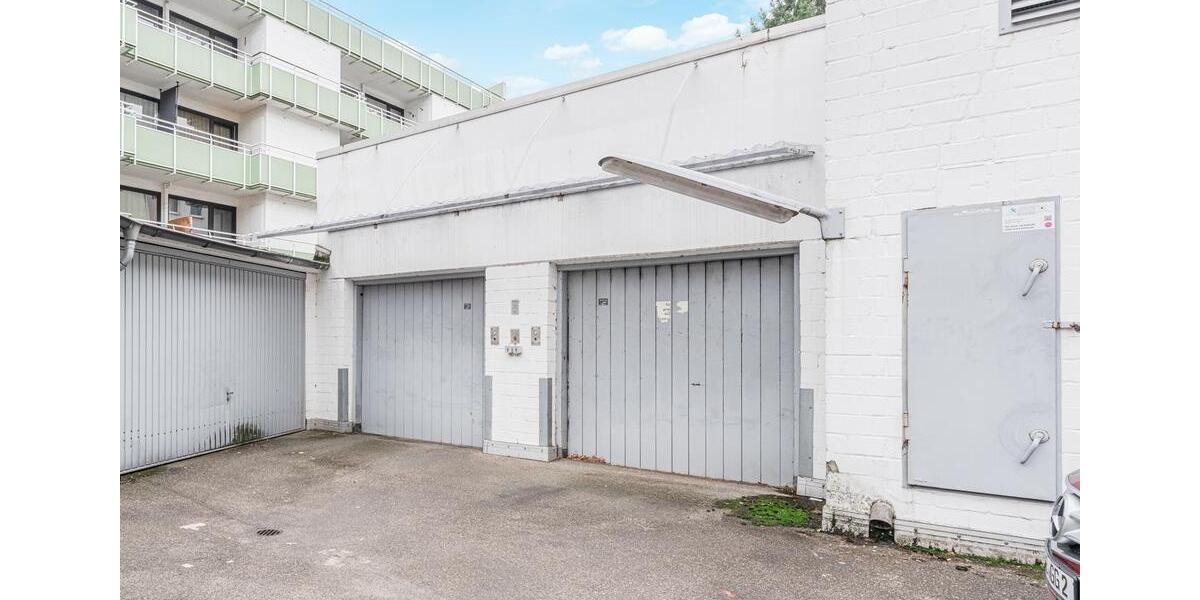 Dachgeschoßwohnung Düsseldorf Derendorf - 2 Zimmer, 95 m&sup2;, 1.300&euro; | Angebot:25790793