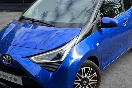 Toyota Aygo (X) 57.400 km 9.799 &euro; Bergisch Gladbach 51469