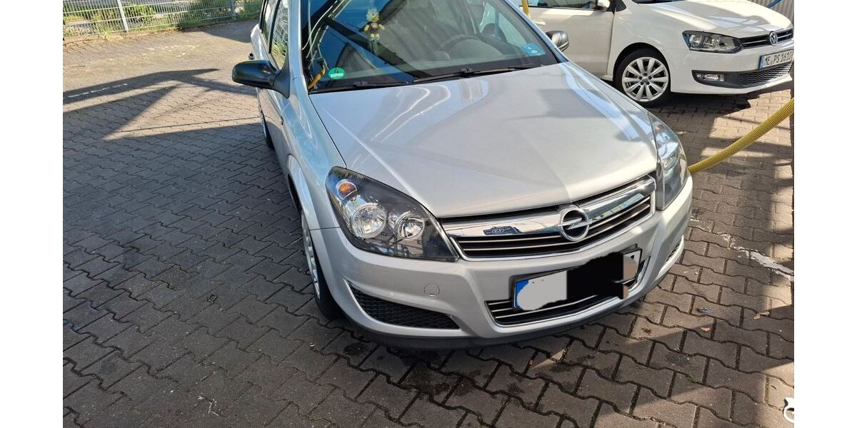 Opel Astra 144.000 km 2.300 &euro; Leverkusen 51371