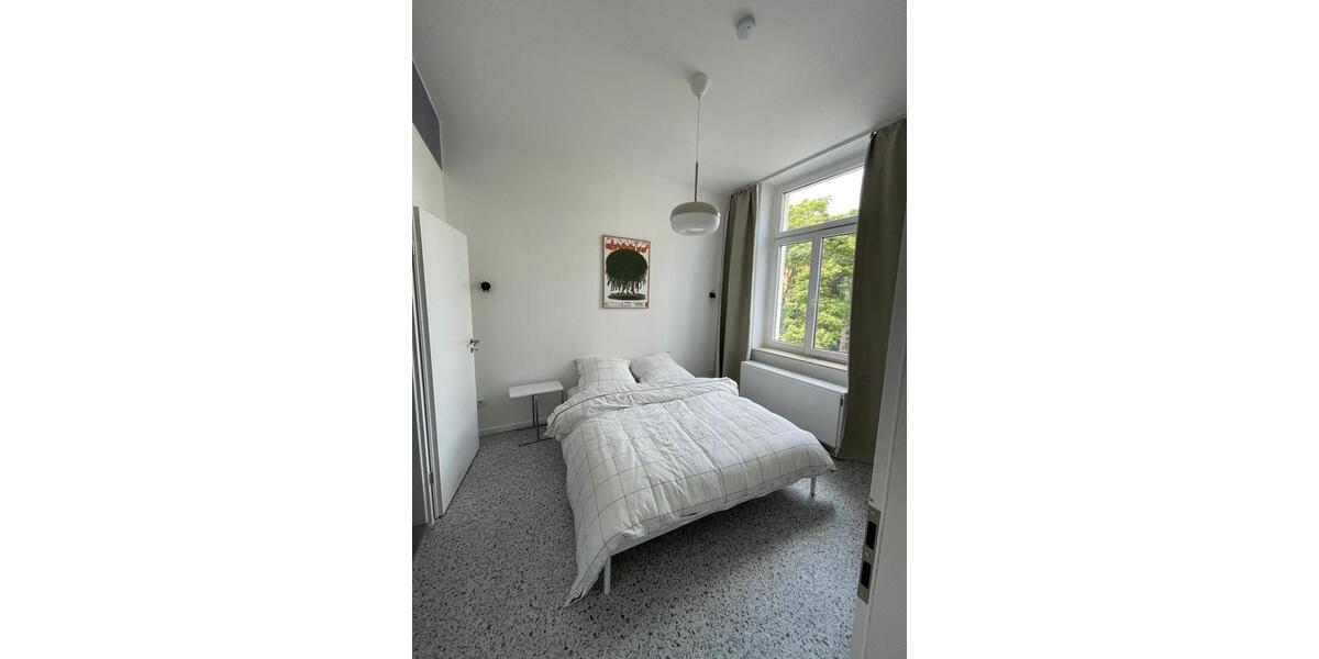 Möblierte sanierte Altbau City-Wohnung in Unterbilk zimmer