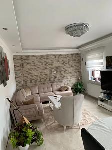 WOHNEN & VERMIETEN MIT GARTEN UND POOL - Mehrfamilienhaus, Wohnhaus Köln Porz | Angebot:27289792