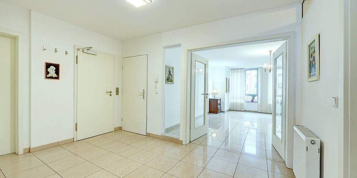 Etagenwohnung Düsseldorf Derendorf - 3 Zimmer, 101 m&sup2;, 525.000&euro; | Angebot:24040986