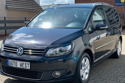 VW Touran 149.898 km 9.950 &euro; Hilden 40721