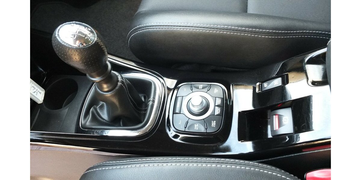 Renault Megane BOSE EDITION NAVI KLIMAAUTOM TEILLEDER PARK 107.158 km 7.408 &euro; Köln 50858