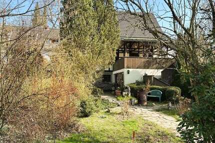 Haus zum Kaufen in Overath 379.000 € 140 m² 7 zimmer