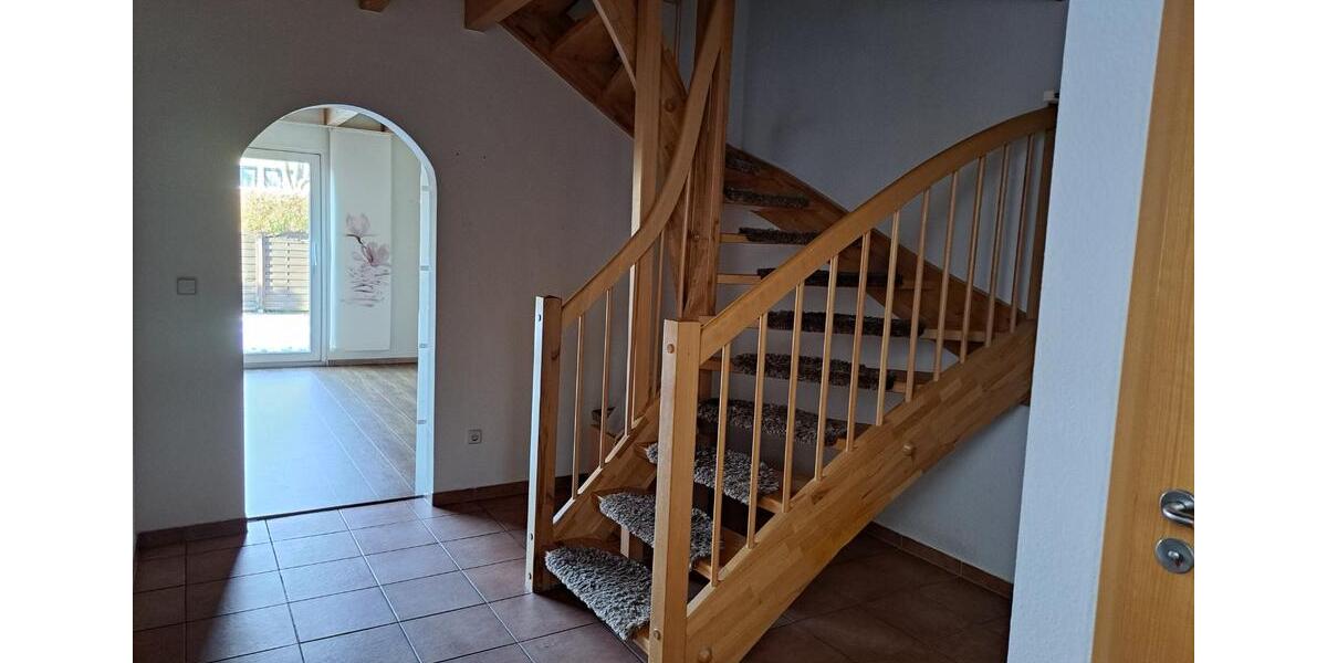 Versetzte Doppelhaushälfte in Pulheim-Sinnersdorf, Bj. 2005 4 zimmer