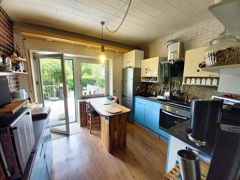 CITYHOUSE: Mehrfamilienhaus solide vermietet mit großem Garten, Keller, Stellplatz und Garage 9 zimmer