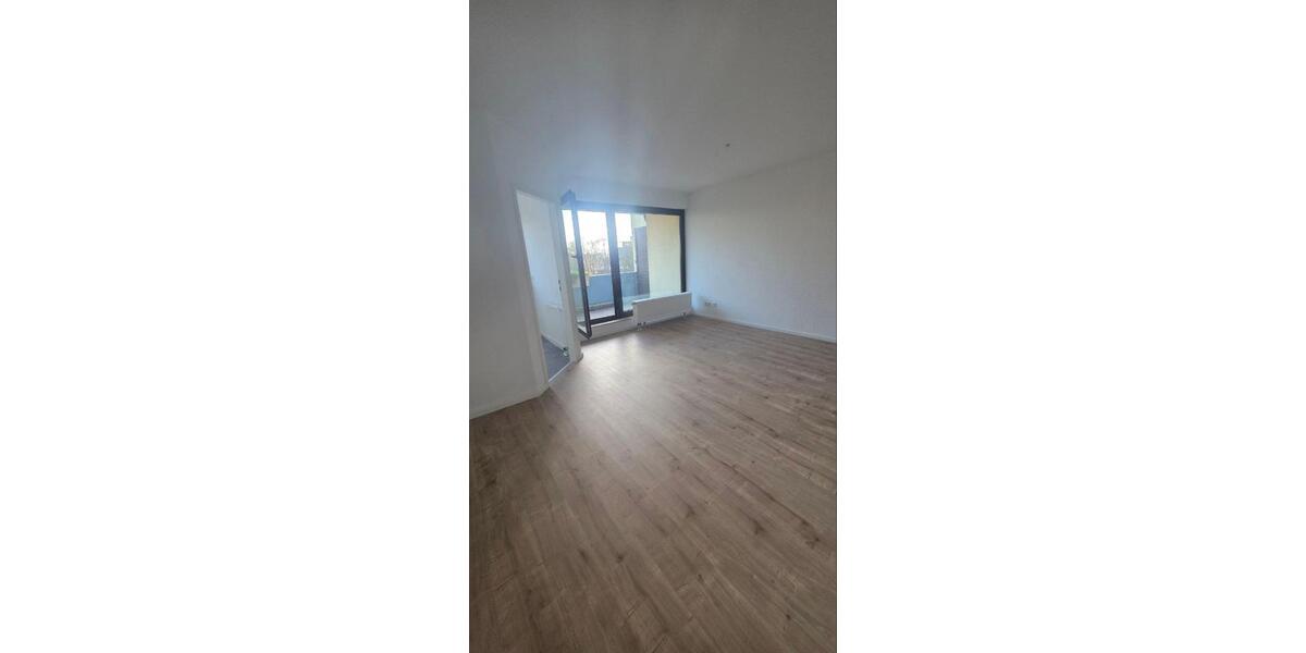 Vermietung: Sanierte & voll möblierte 2-Zimmer-Wohnung mit Balkon 2 zimmer