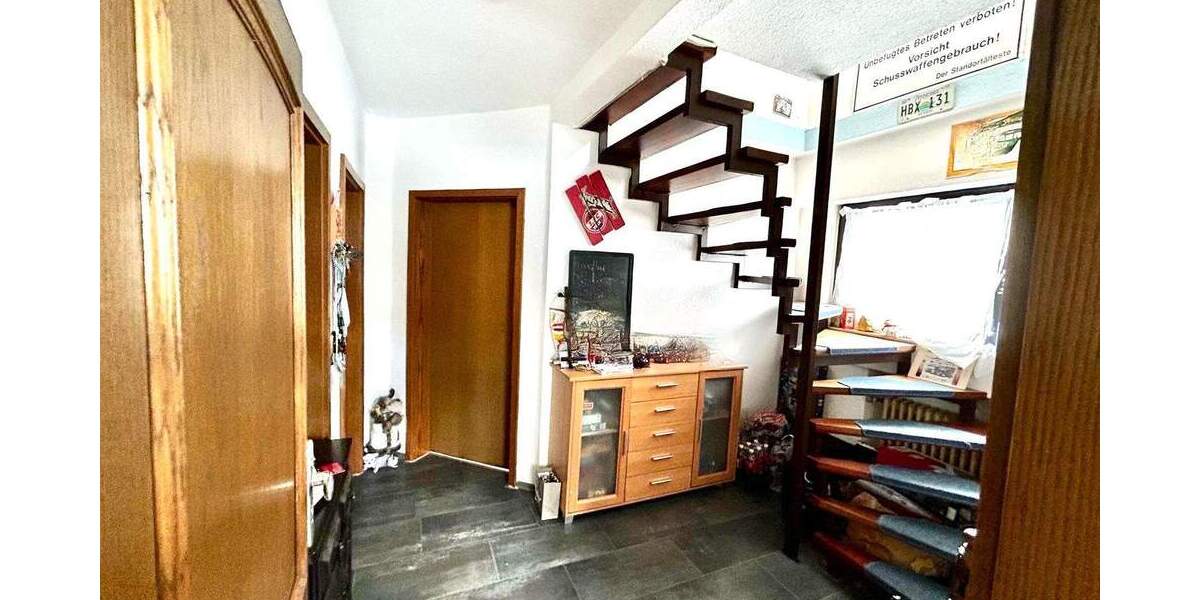 Gepflegtes Zweifamilienhaus in gefragter Wohnlage 7 zimmer