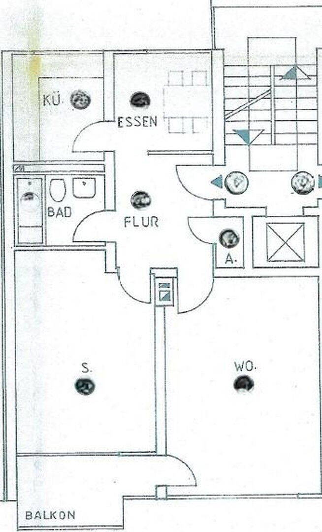 **Helle & frisch renovierte 2,5-Zimmer-Wohnung - mit Balkon & Aufzug** 2 zimmer