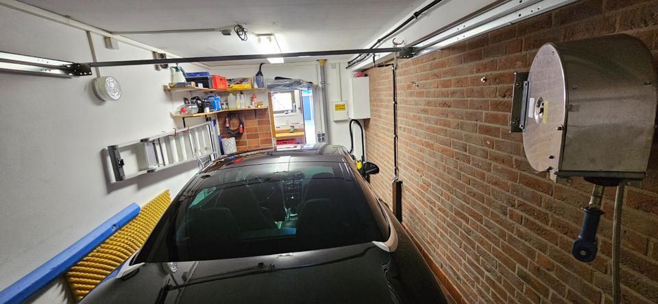 Schönes Einfamilienhaus mit Garage und 2 Stellplätzen 5 zimmer