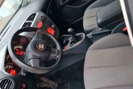 Seat Leon 274.000 km 1.120 &euro; Bergisch Gladbach 51429