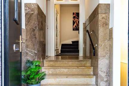 Haus zum Kaufen in Düsseldorf 2.990.000 € 323 m² 8 zimmer