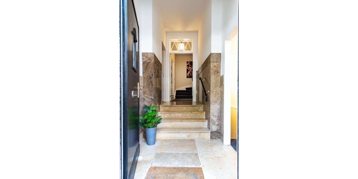 Haus zum Kaufen in Düsseldorf 2.990.000 € 323 m² 8 zimmer