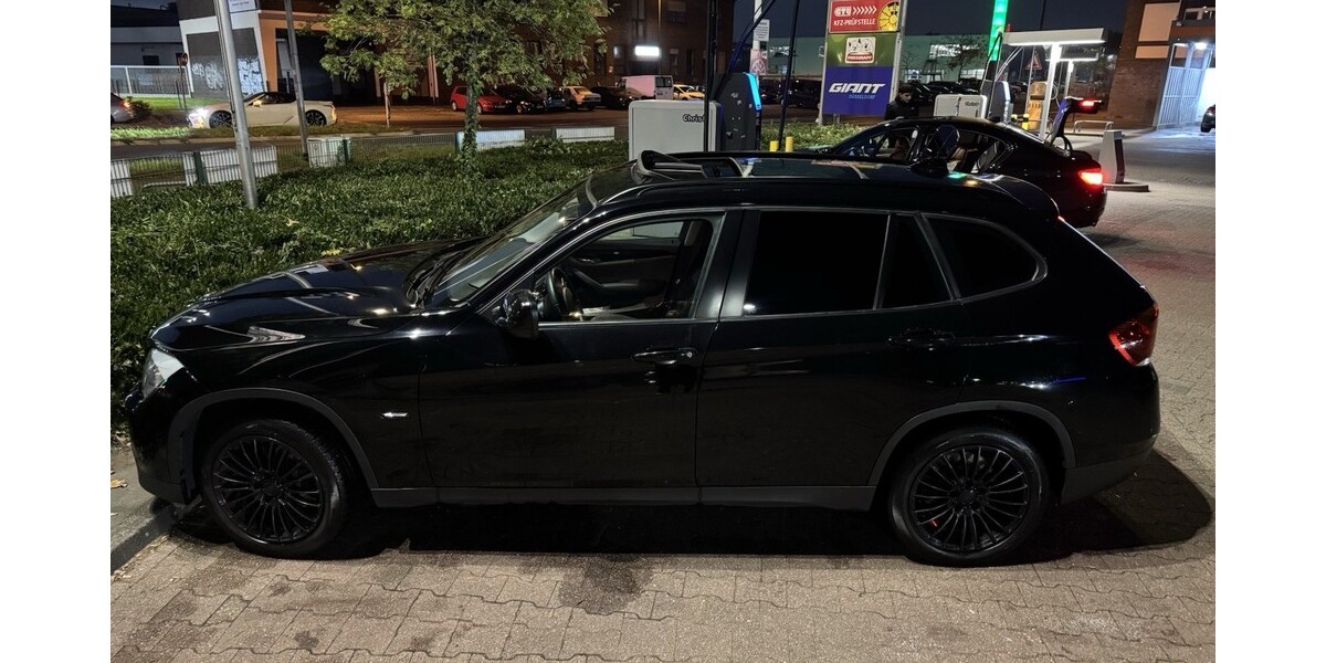 BMW X1 205.000 km 11.799 &euro; Düsseldorf 40213